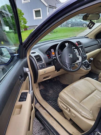 Honda CR-V 4 of 9