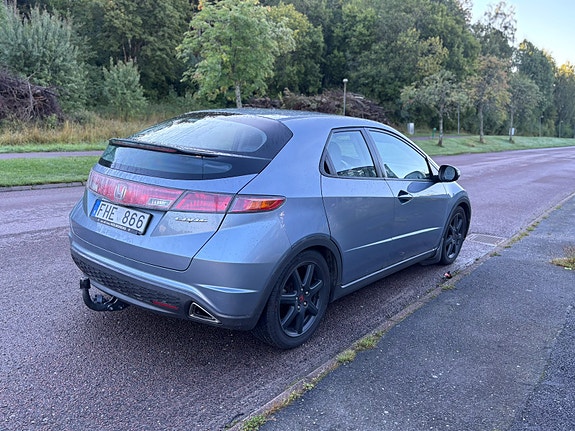 Honda Civic 4 of 6