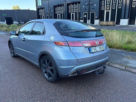 Honda Civic 3 of 6