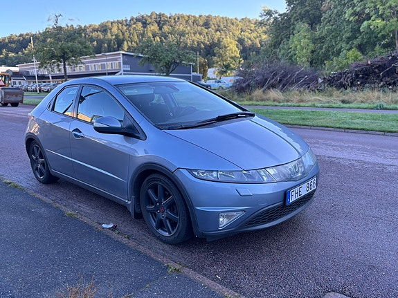 Honda Civic 2 of 6