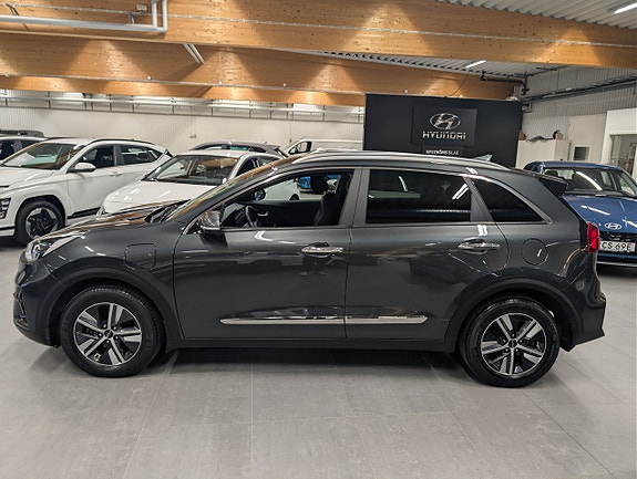 Kia Niro 2 of 12