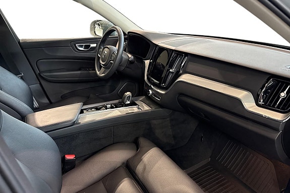 Volvo XC60 7 of 23