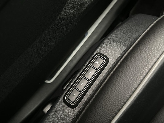 Volkswagen Tiguan 16 of 30