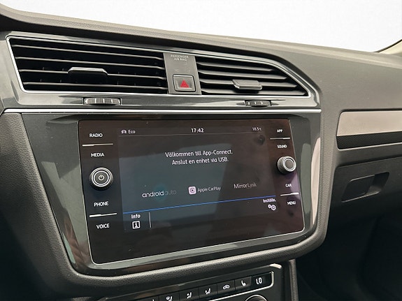 Volkswagen Tiguan 23 of 30
