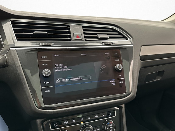 Volkswagen Tiguan 25 of 30