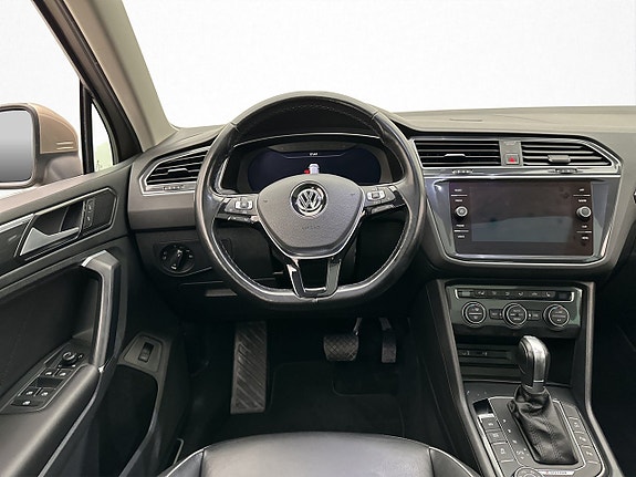Volkswagen Tiguan 18 of 30