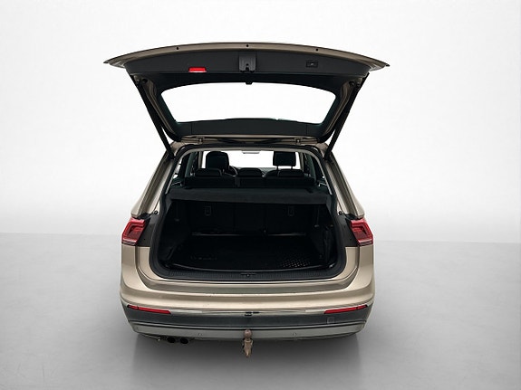 Volkswagen Tiguan 9 of 30