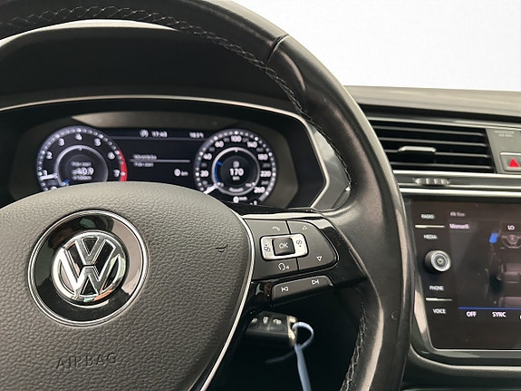 Volkswagen Tiguan 21 of 30