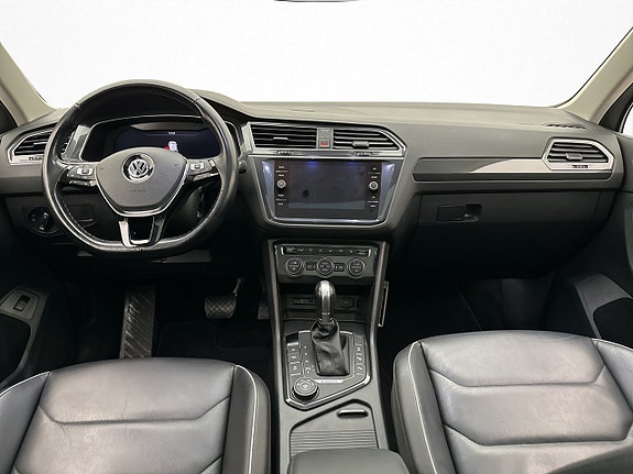 Volkswagen Tiguan 17 of 30