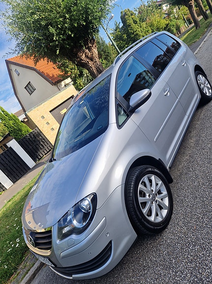 Volkswagen Touran 8 of 9