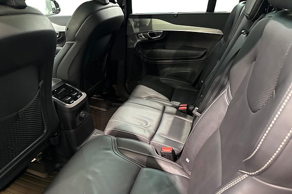 Volvo XC90 25 of 30