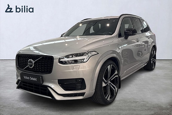 Volvo XC90 2 of 30
