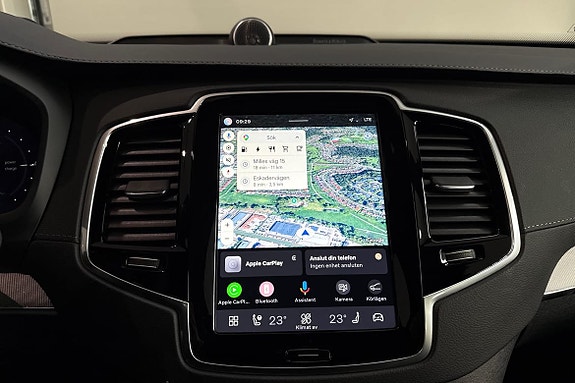 Volvo XC90 30 of 30