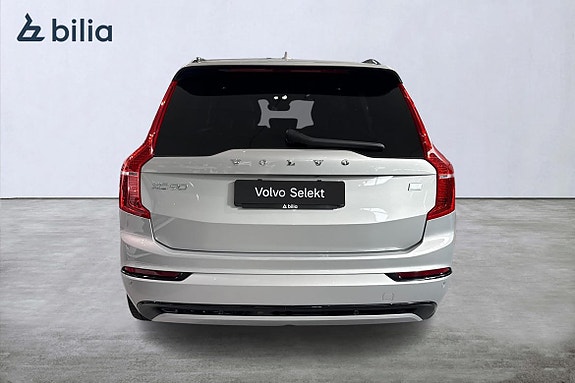 Volvo XC90 10 of 30