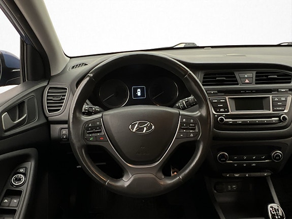 Hyundai i20 12 of 27