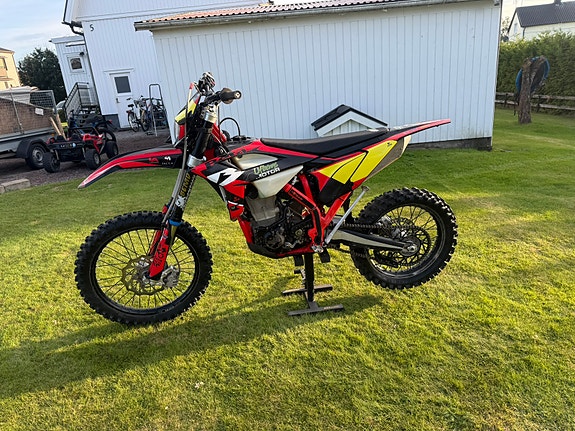 Beta 350 2 of 6