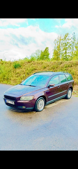 Volvo V50 3 of 7