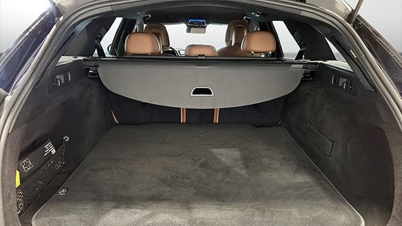 Mercedes-Benz E220 12 of 12