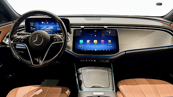 Mercedes-Benz E220 9 of 12