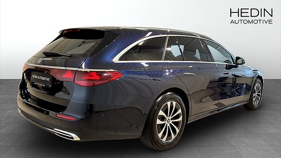 Mercedes-Benz E220 3 of 12