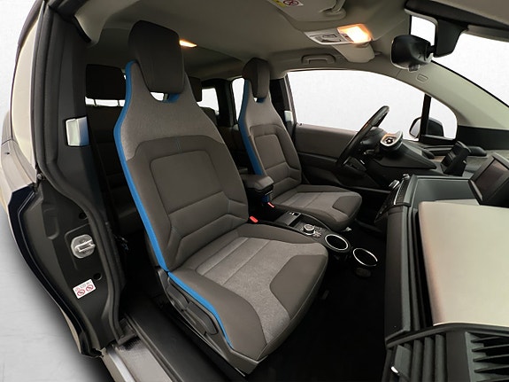 BMW i3 10 of 30