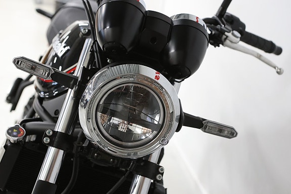 Kawasaki Z 650 RS 4 of 8