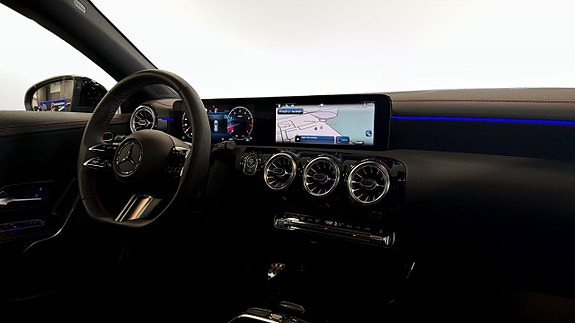 Mercedes-Benz CLA200 3 of 20