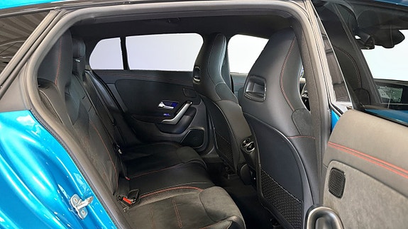 Mercedes-Benz CLA200 5 of 20