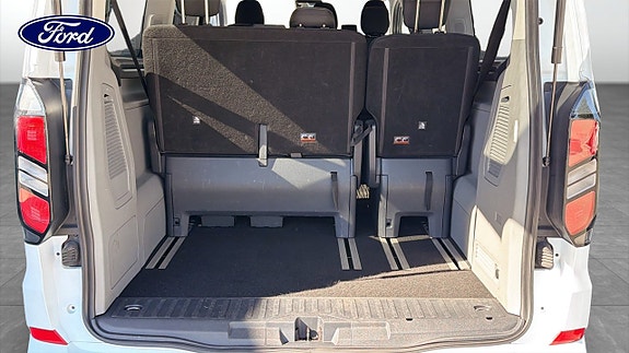 Ford Custom Tourneo 10 of 12