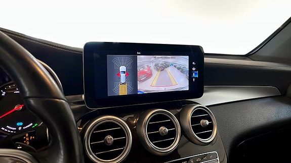 Mercedes-Benz GLC300 de 12 of 26