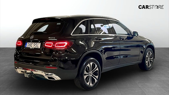 Mercedes-Benz GLC300 de 2 of 26