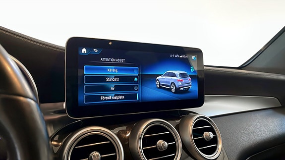 Mercedes-Benz GLC300 de 17 of 26