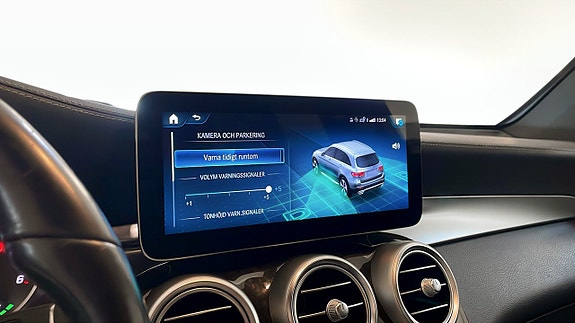 Mercedes-Benz GLC300 de 15 of 26