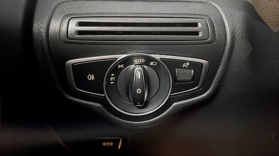 Mercedes-Benz GLC300 de 22 of 26