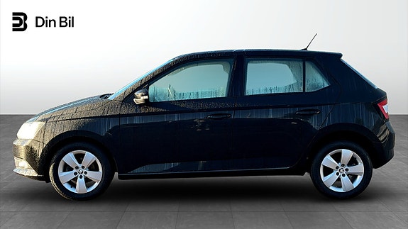 Skoda Fabia 2 of 12