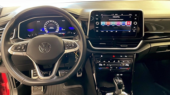 Volkswagen T-Roc 10 of 12