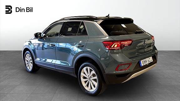 Volkswagen T-Roc 3 of 12