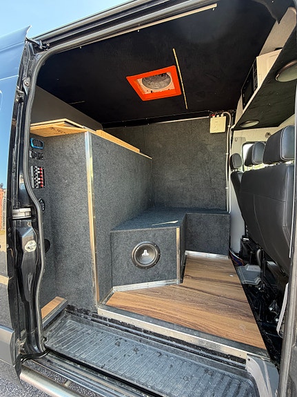 Volkswagen Crafter 35 8 of 9