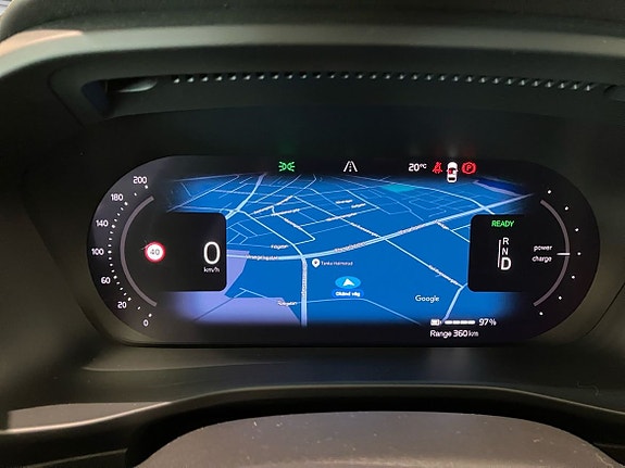 Volvo XC40 12 of 16
