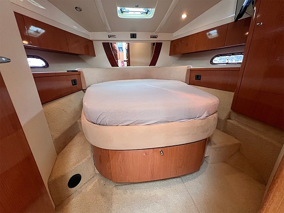 Sealine F42/5 24 of 28