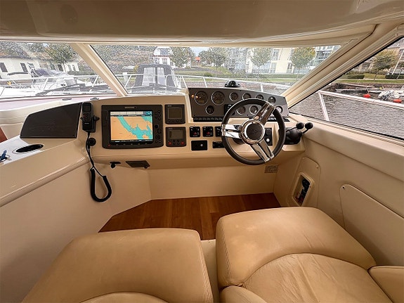 Sealine F42/5 18 of 28
