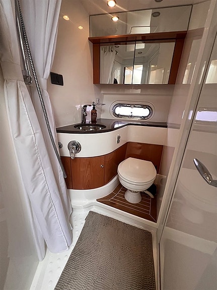 Sealine F42/5 26 of 28