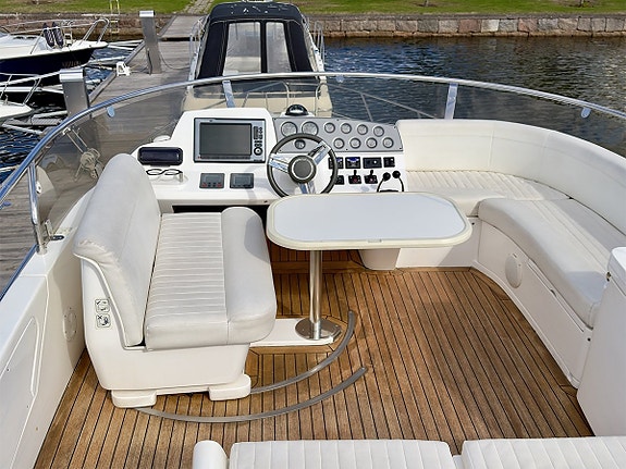 Sealine F42/5 9 of 28