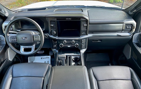 Ford F-150 7 of 10