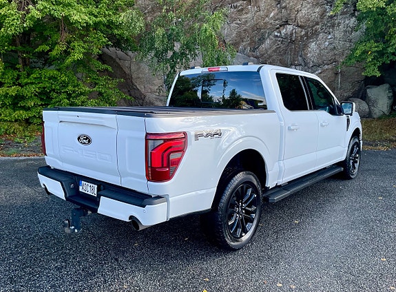 Ford F-150 4 of 10