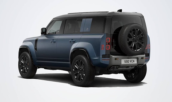 Land Rover Defender 110 2 of 6