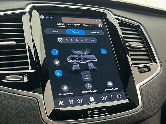 Volvo XC90 21 of 30