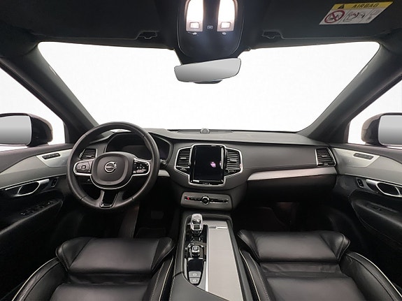 Volvo XC90 14 of 30