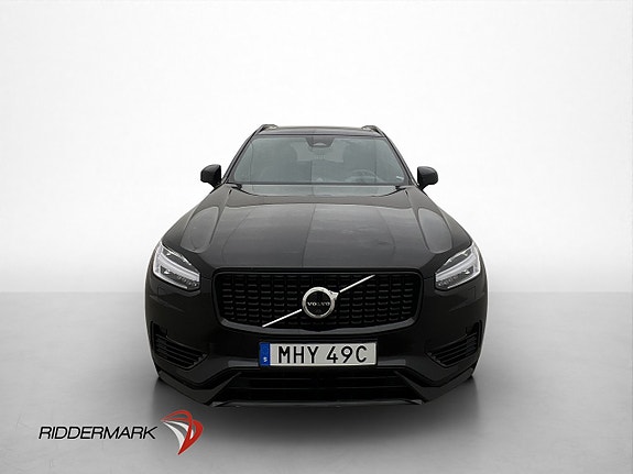 Volvo XC90 2 of 30