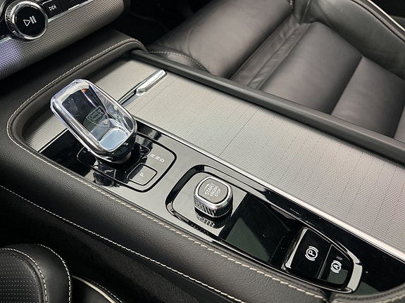 Volvo XC90 23 of 30